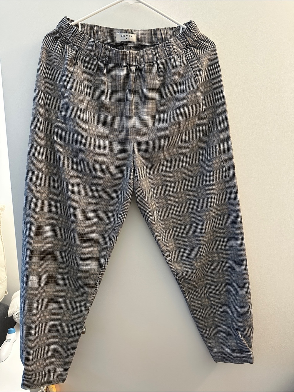 Babaton Gray Plaid Elastic-Waist Women’s Chinos